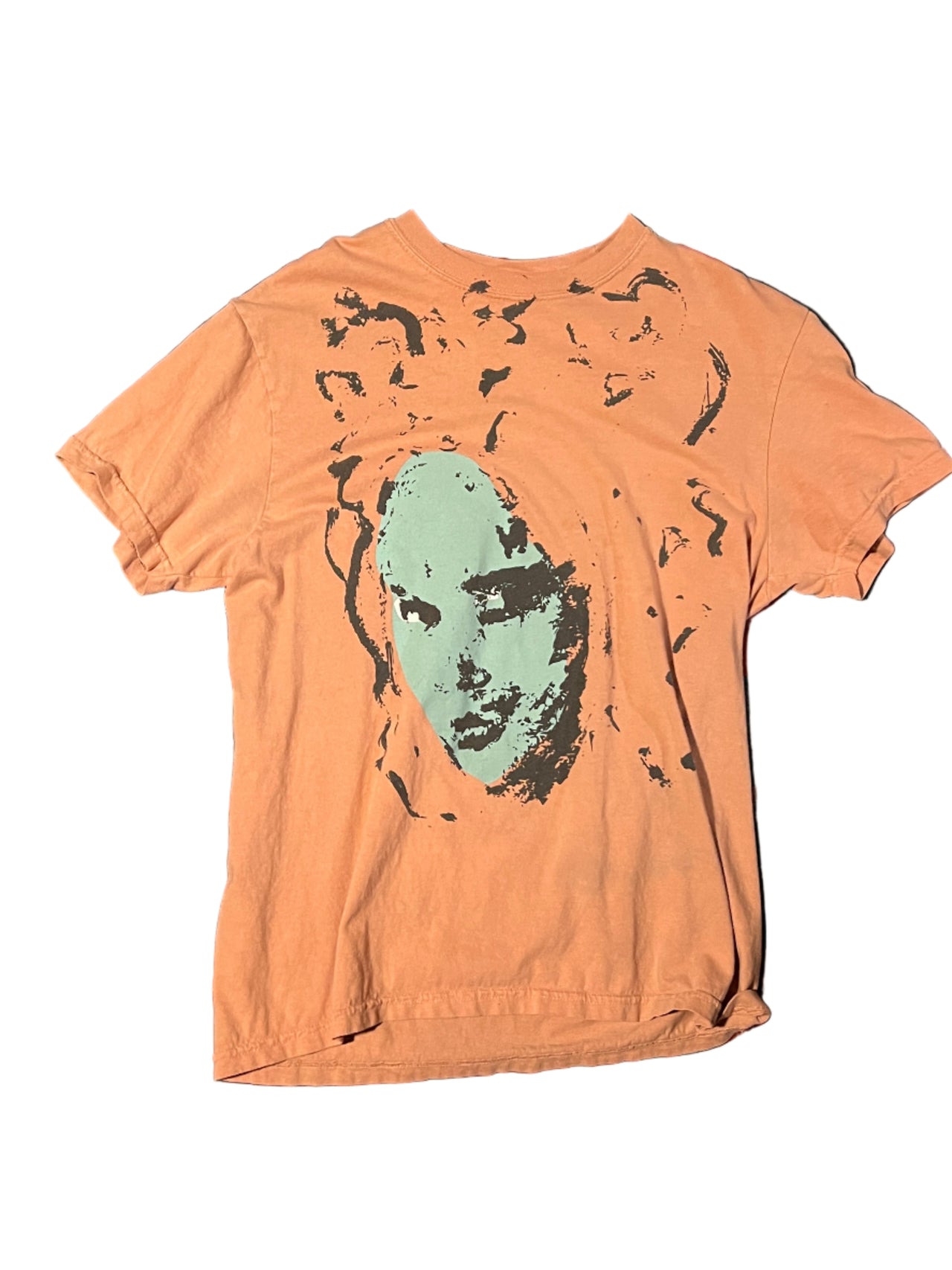 [Orange] THE CON ARTIST TEE